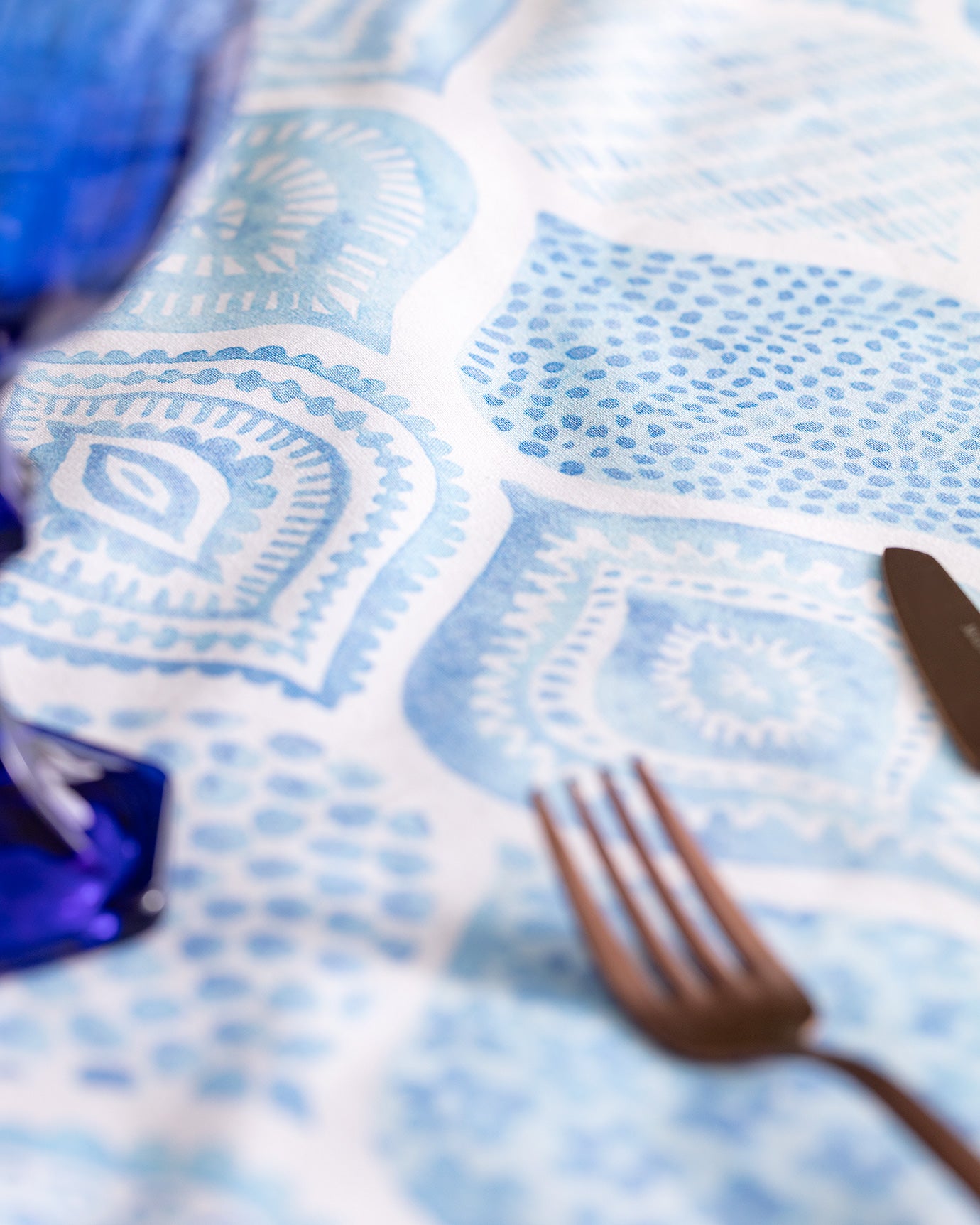 Wanzele Polycotton Tablecloth - Easy Care Dining & Kitchen Decor