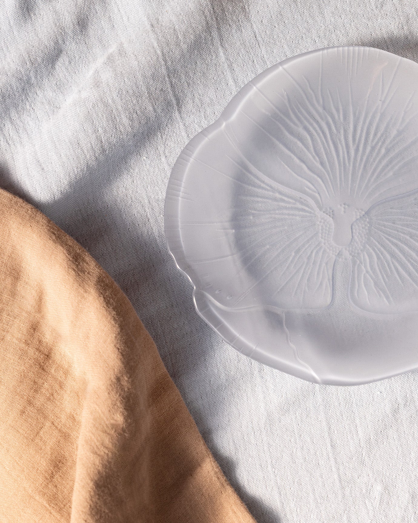 Glass Dessert Plate - Modern Minimalist Style