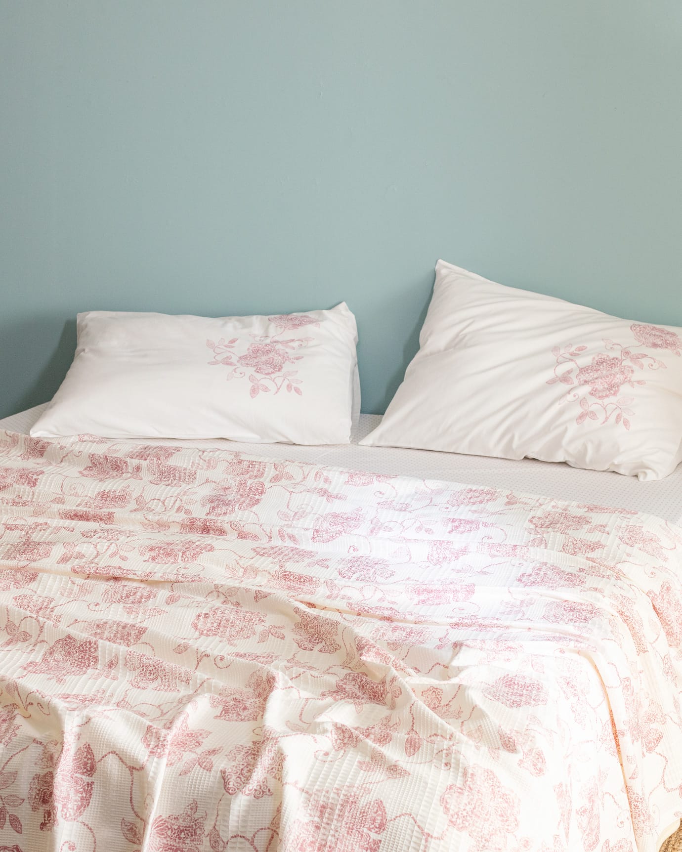 Twin Size Cotton Printed Pique Bedding Set - Powder Pink