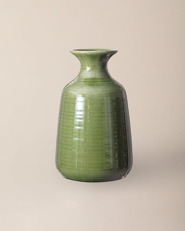 Lavender Decorative Flower Vase - Elegant Home Accent Decor