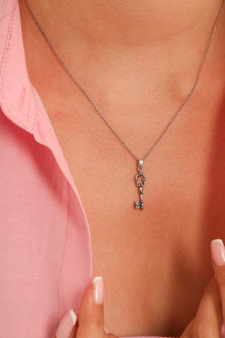 925 Sterling Silver Key Pendant Necklace - Timeless Elegance