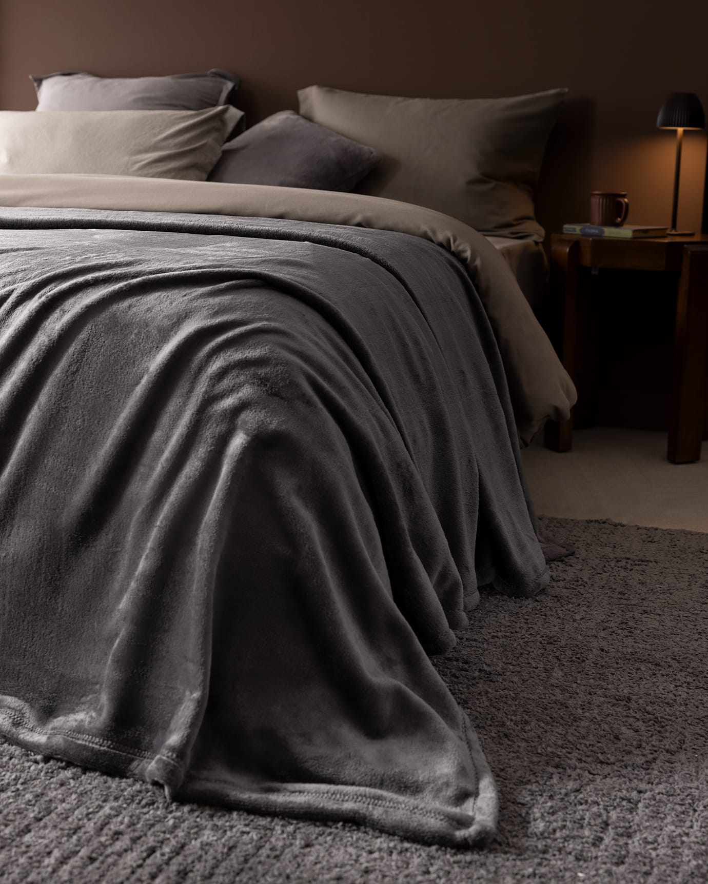 Soft Welsoft Polyester Double Blanket - Vibrant Printed Design