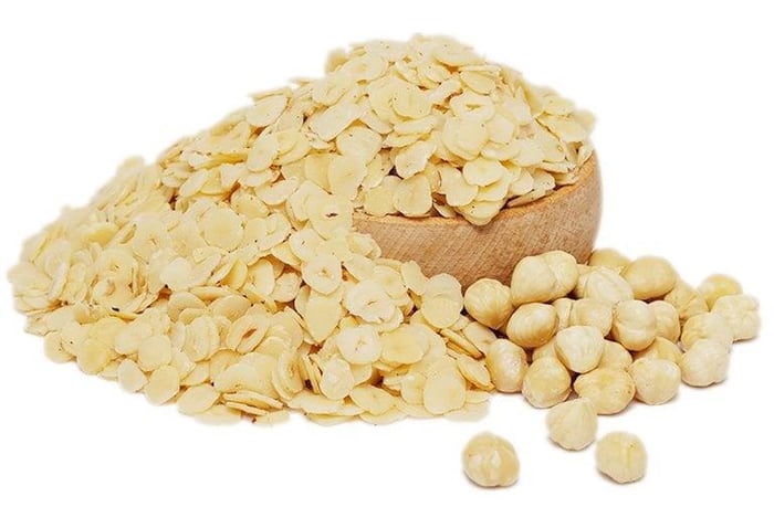 Premium gesneden hazelnootkernels