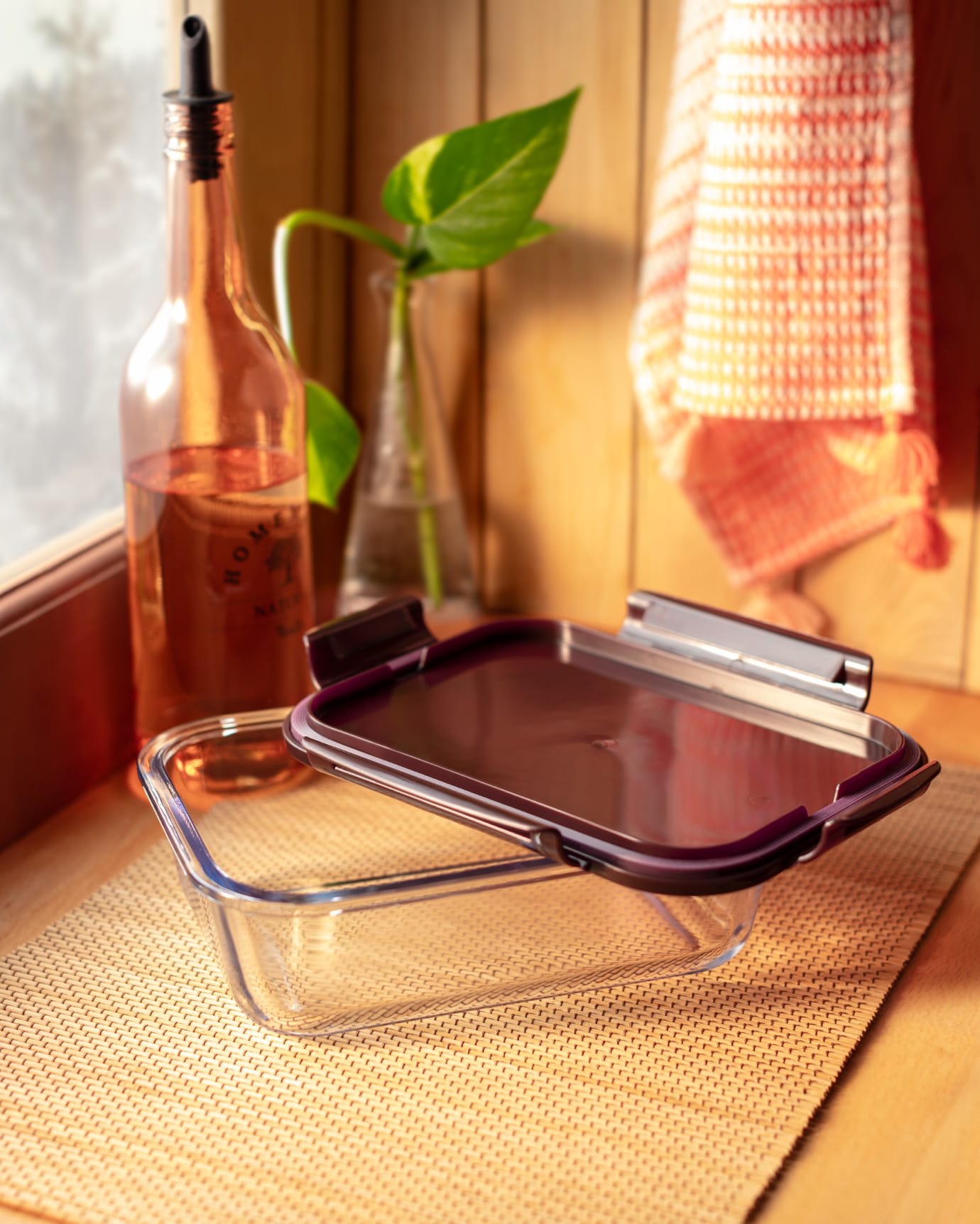 Modena Rectangular Borosilicate Glass Food Storage Container with Lid, 1500ML