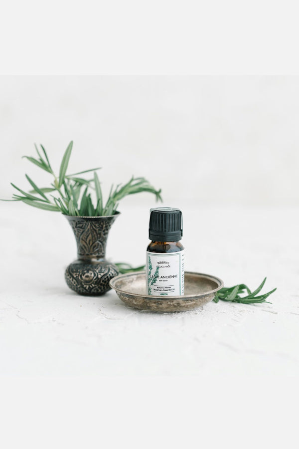 Pure Rosemary Essential Oil - Natural Aromatherapy 10ml Bottle