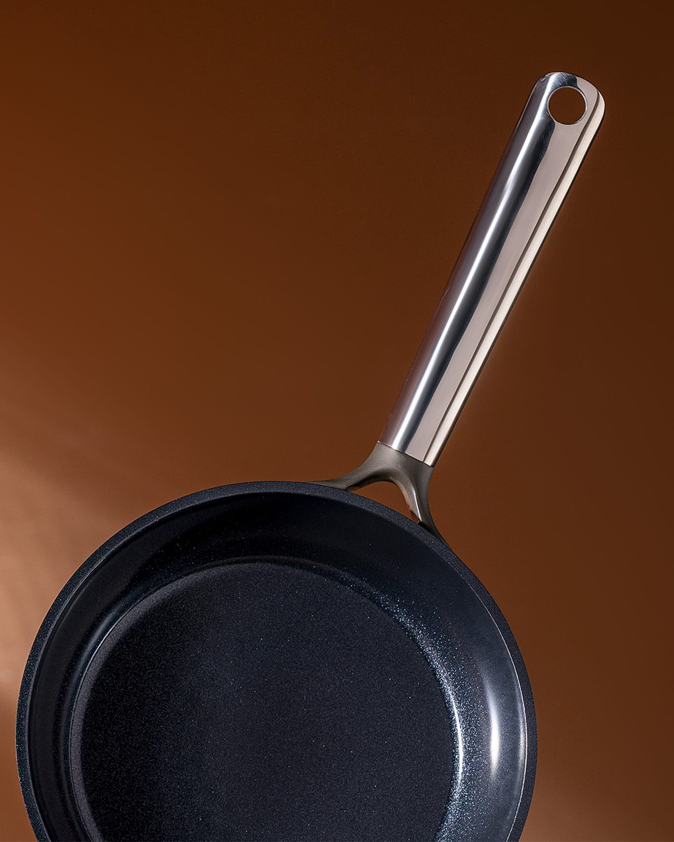20 cm Non-Stick Frying Pan - Brown Skillet for Everyday Cooking