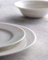 New Bone China 6-Person Dinnerware Set - Elegant White Finish