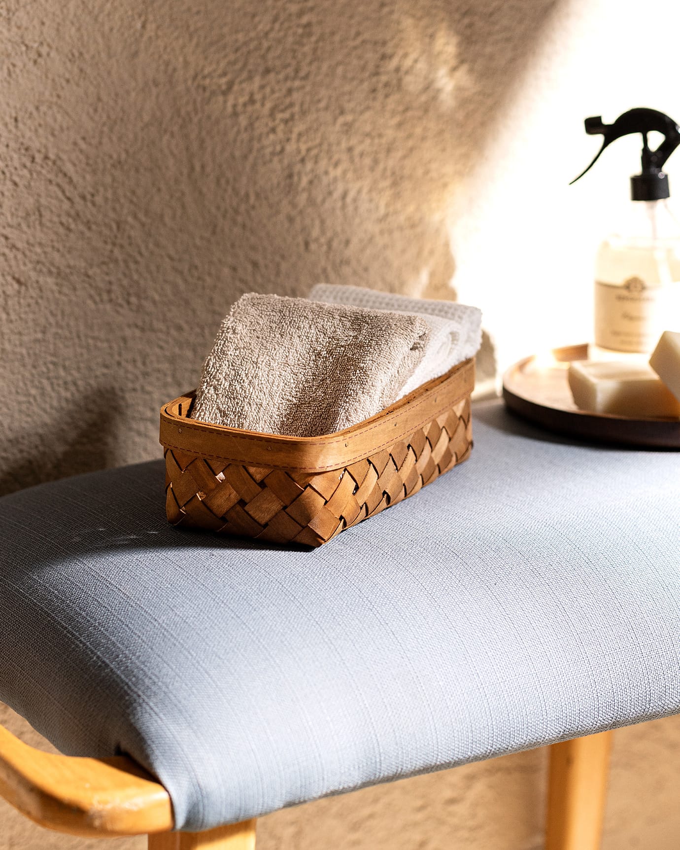 Artisanal Rattan Serving Tray - Handwoven Natural Home Decor Accent