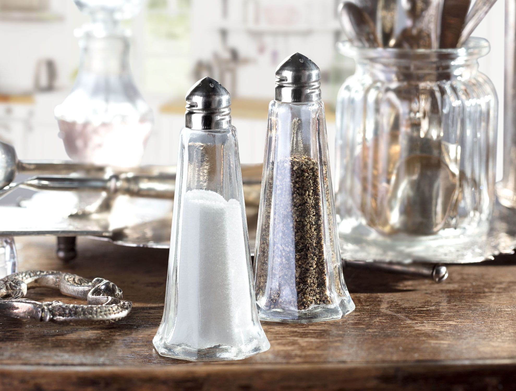 Glass 2-Piece Salt & Pepper Shaker Set - Modern Minimalist