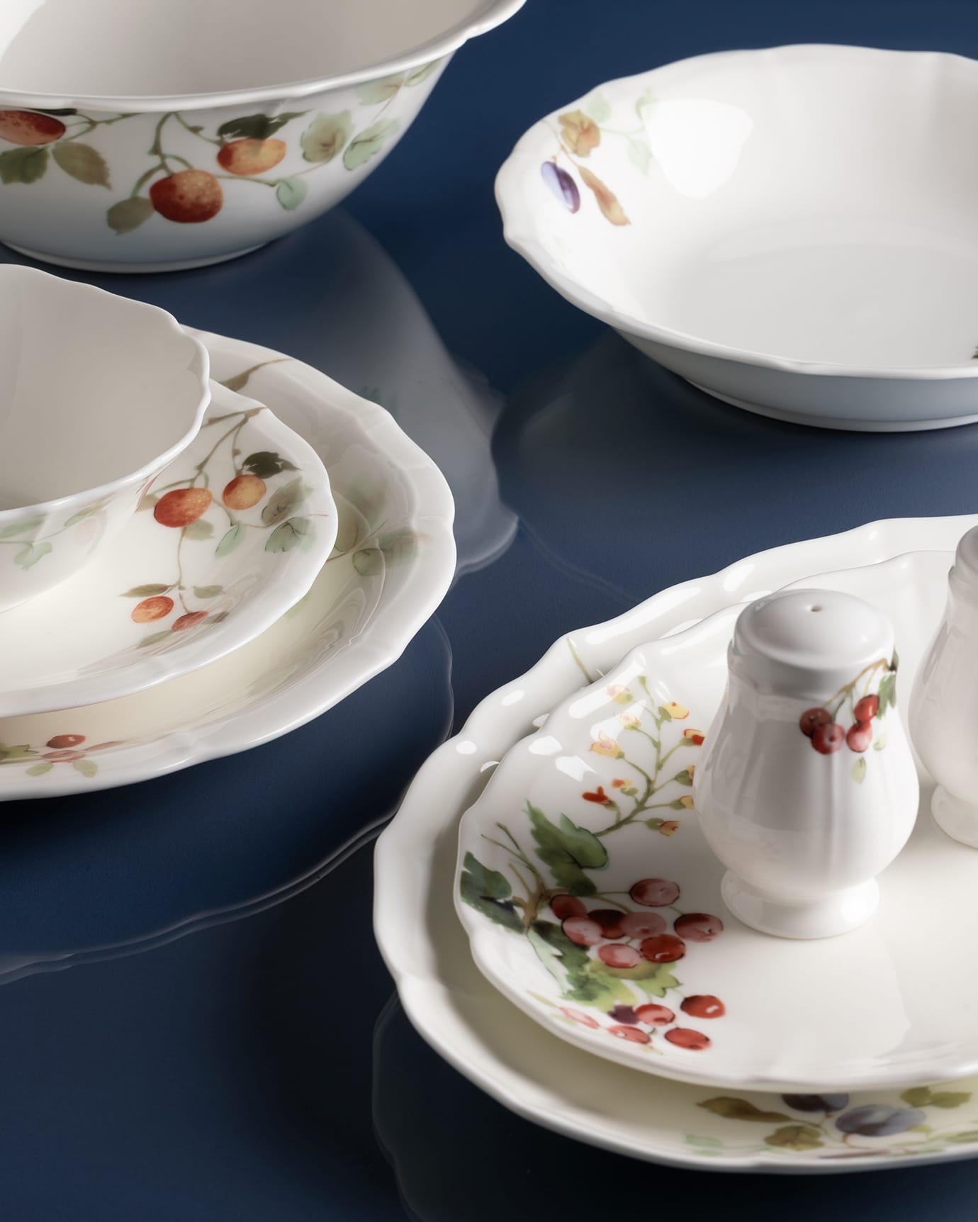 Fine Bone Porcelain 6-Person Dinnerware Set - Vibrant & Colorful