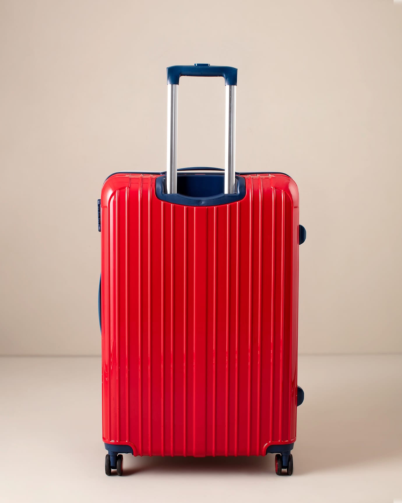 Polycarbonate Large Suitcase - Durable & Lightweight Travel