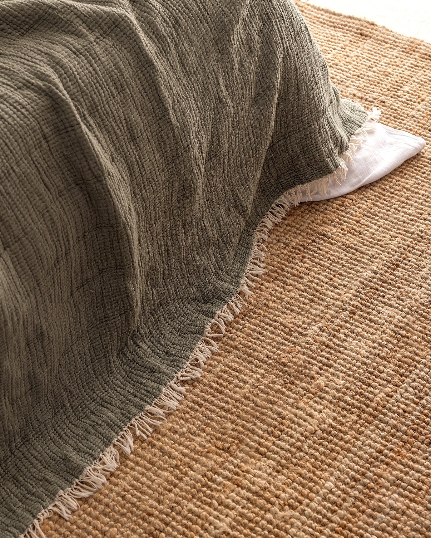 Soft Cotton Twin Size Bedspread - Lightweight Coverlet