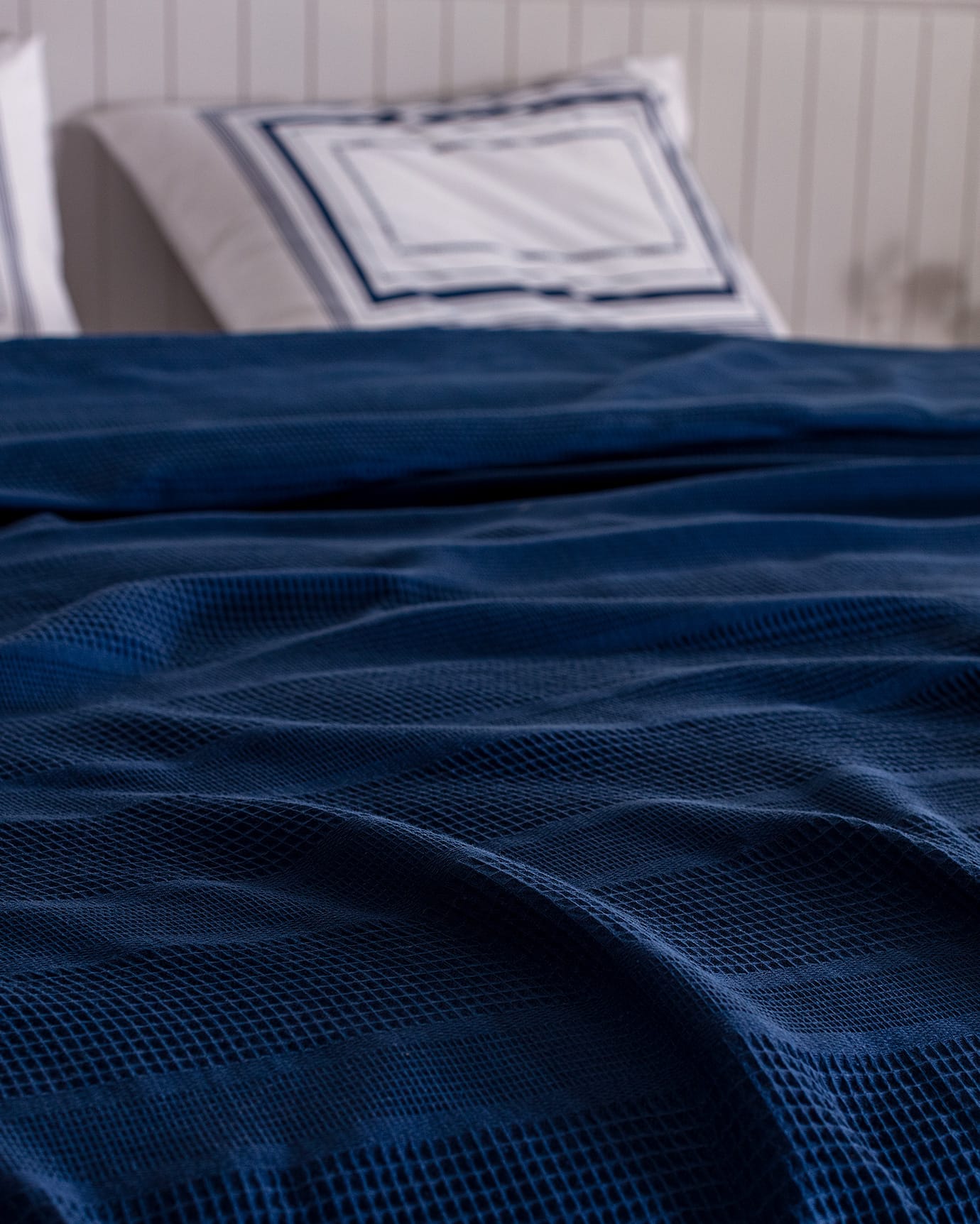King Size 100% Cotton Textured Pique Bedding Set