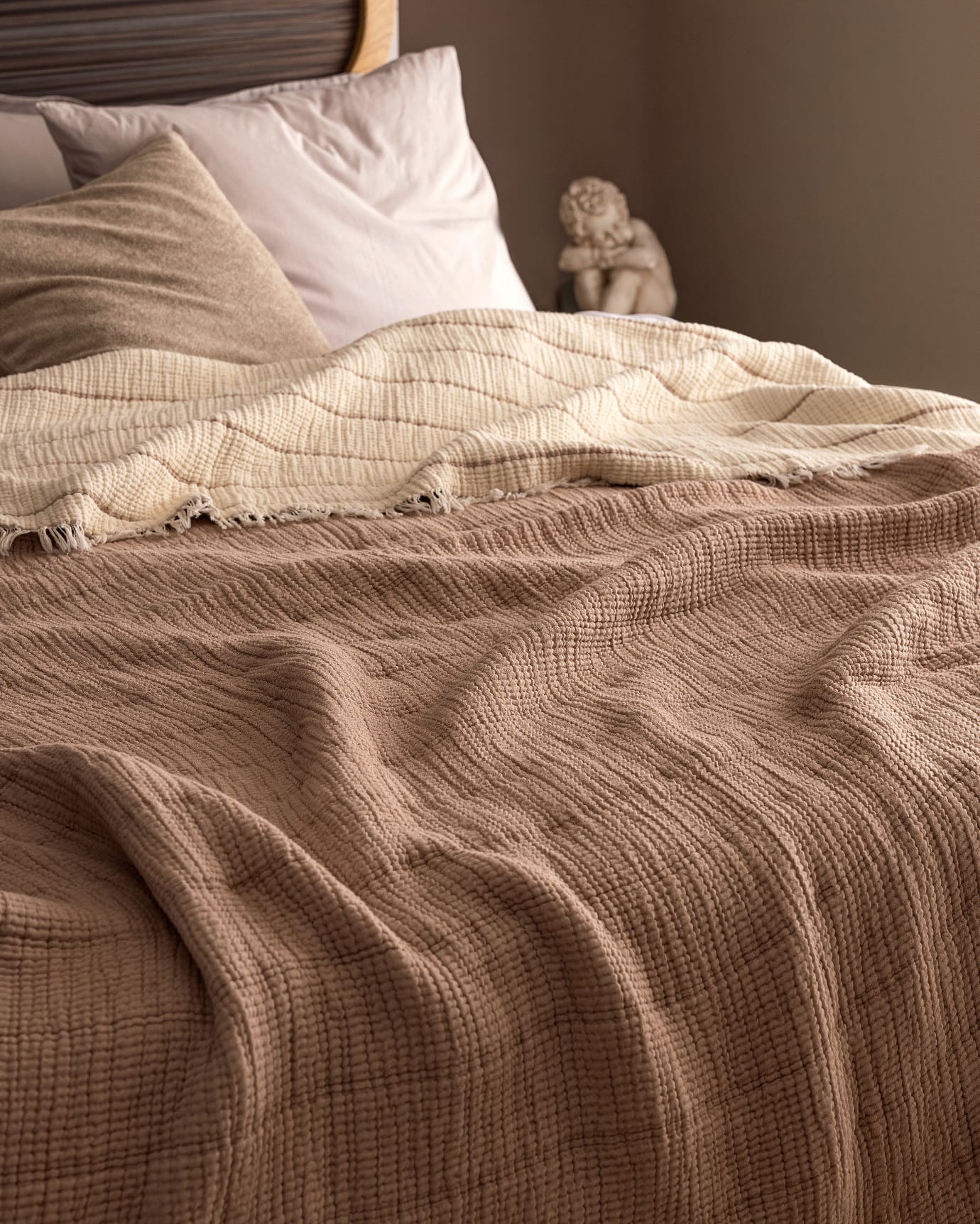 Cotton Blend Single Bedspread - Textured Design