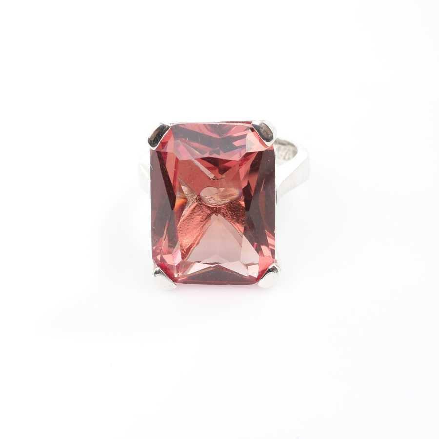 925 Sterling Silver Zultanite Ring - Elegant Rectangular Cut