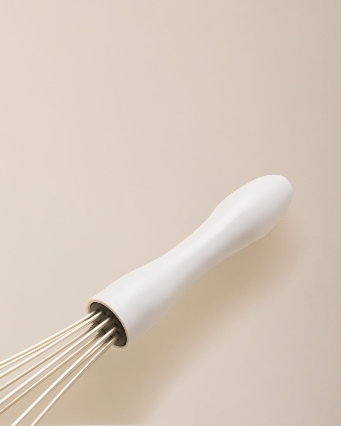 Small Kitchen Whisk, Soft Ecru Hand Mixer for Cooking & Baking