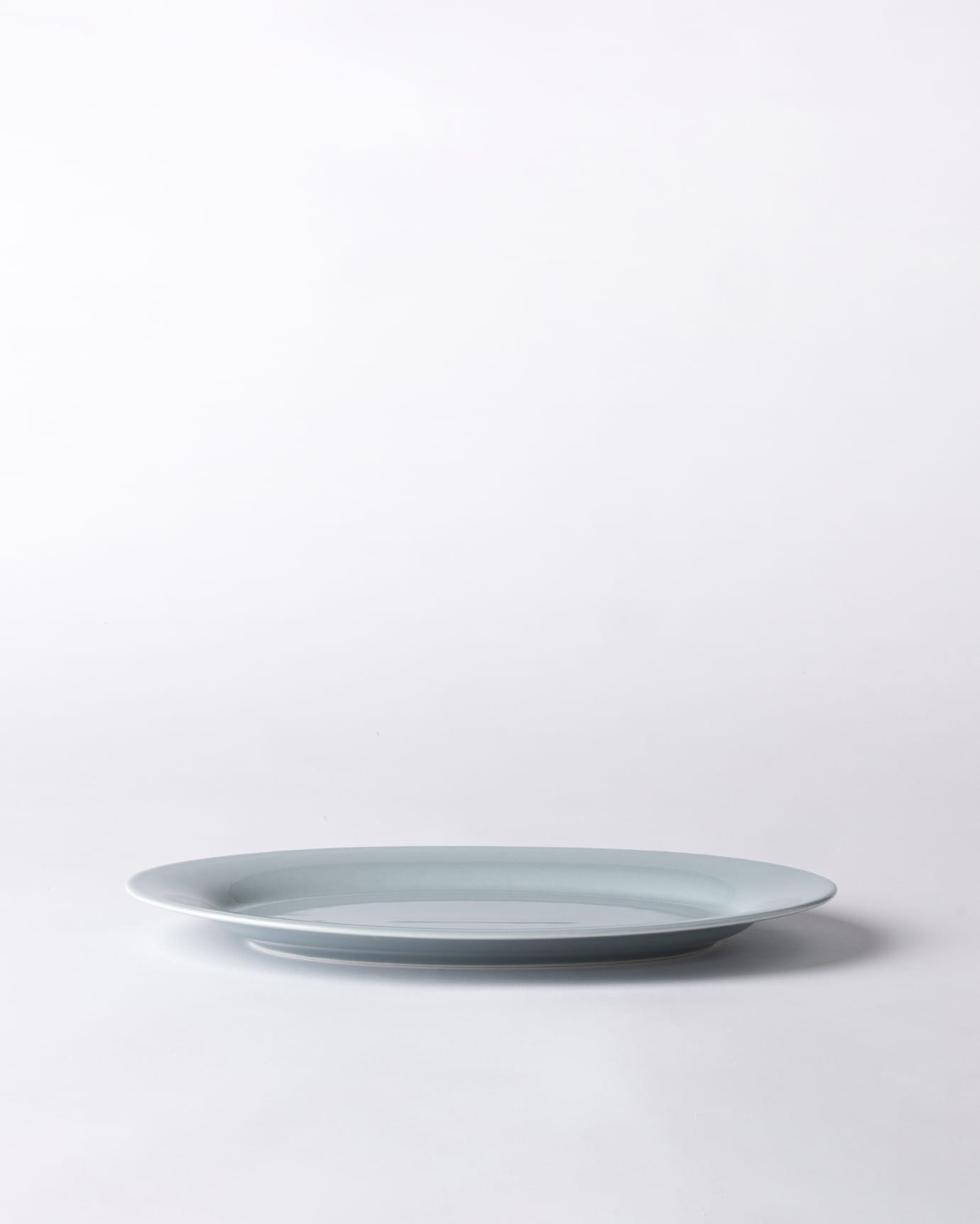 New Bone Porcelain Oval Serving Plate - Elegant Cielo Design