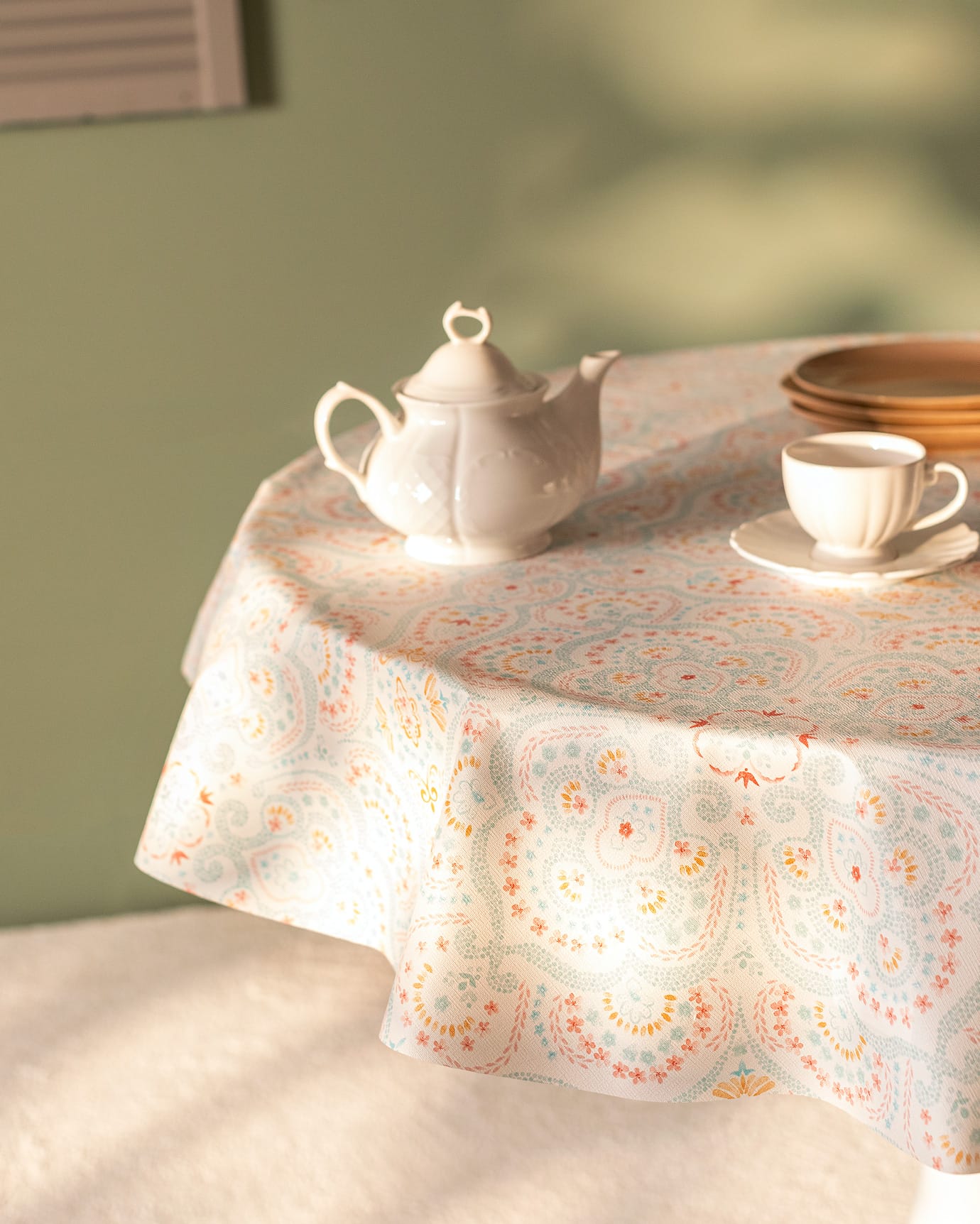Durable PVC Tablecloth - Nautical Anchor Pattern for Round Tables