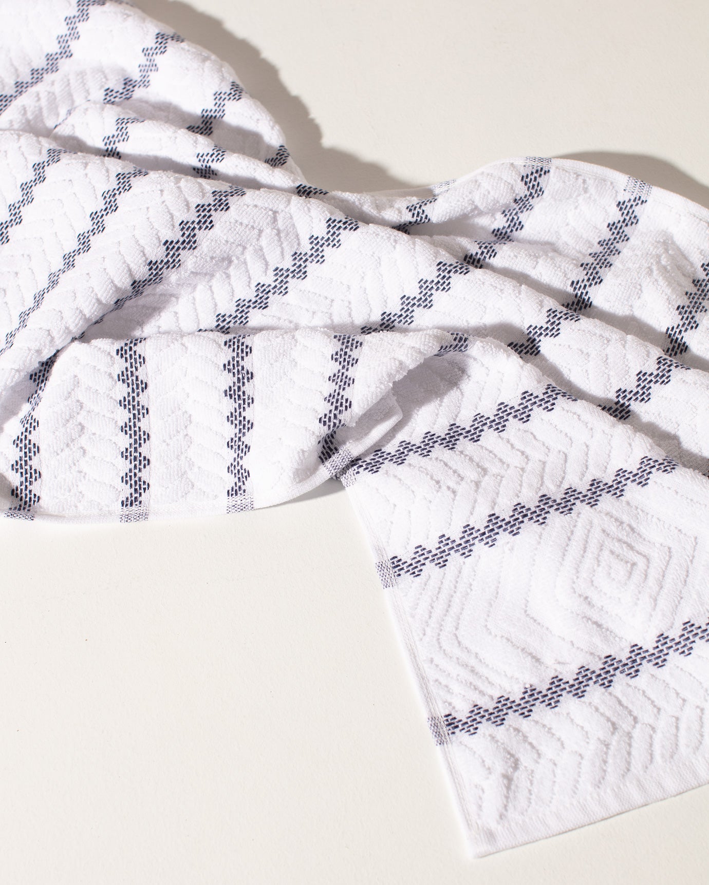 Plush Absorbent Cotton Bath Towel