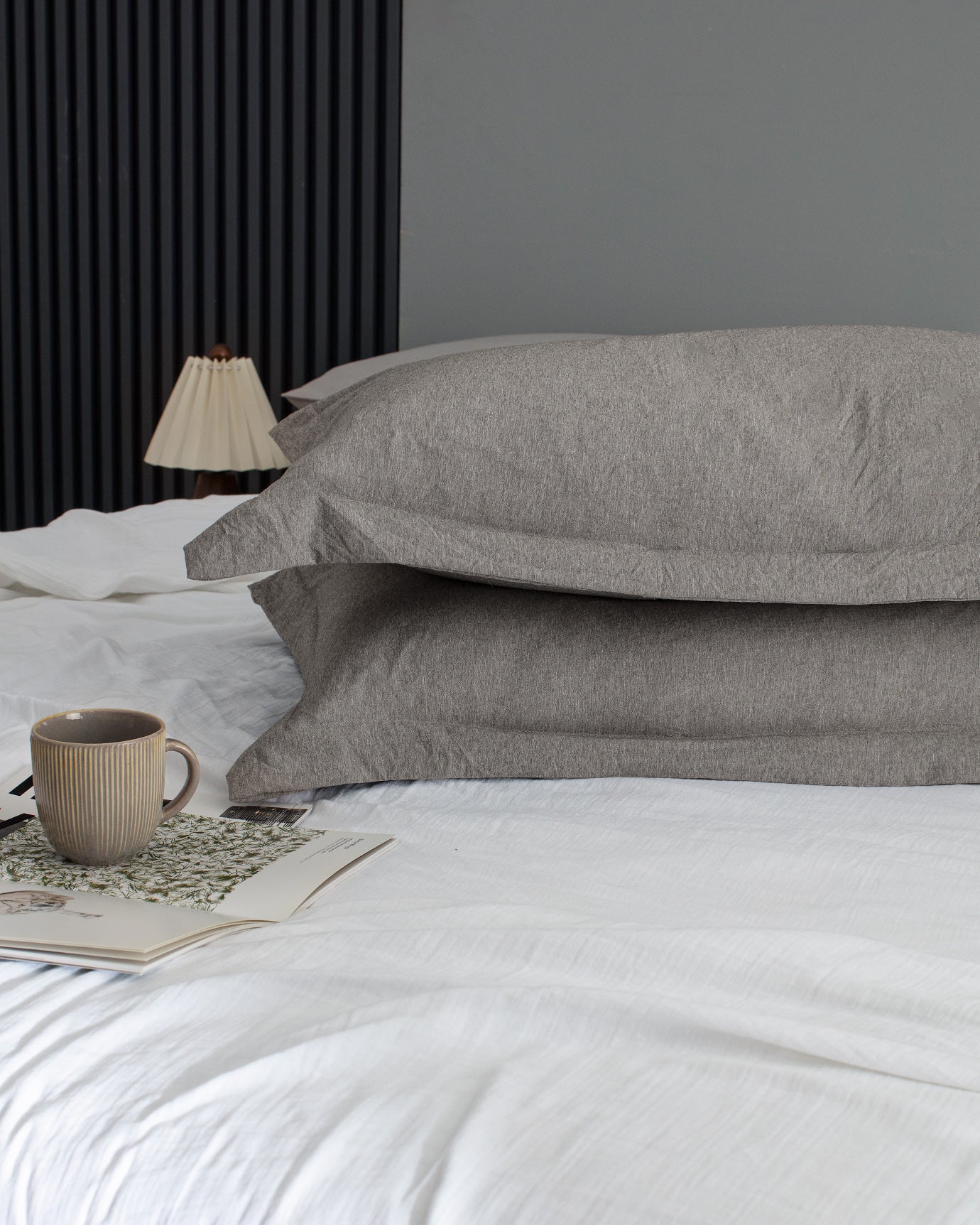 Meleni King Size Bedding Set - Brown