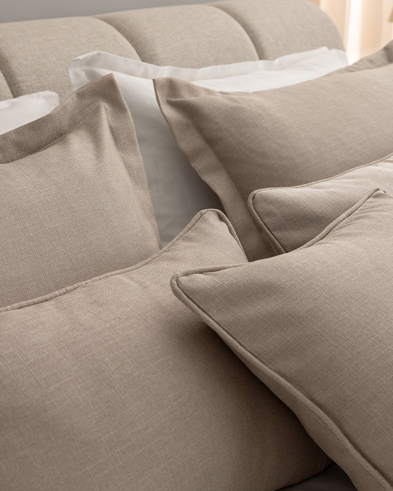 Luxurious Polyester Bed Runner Set - Sillage Collection Elegance