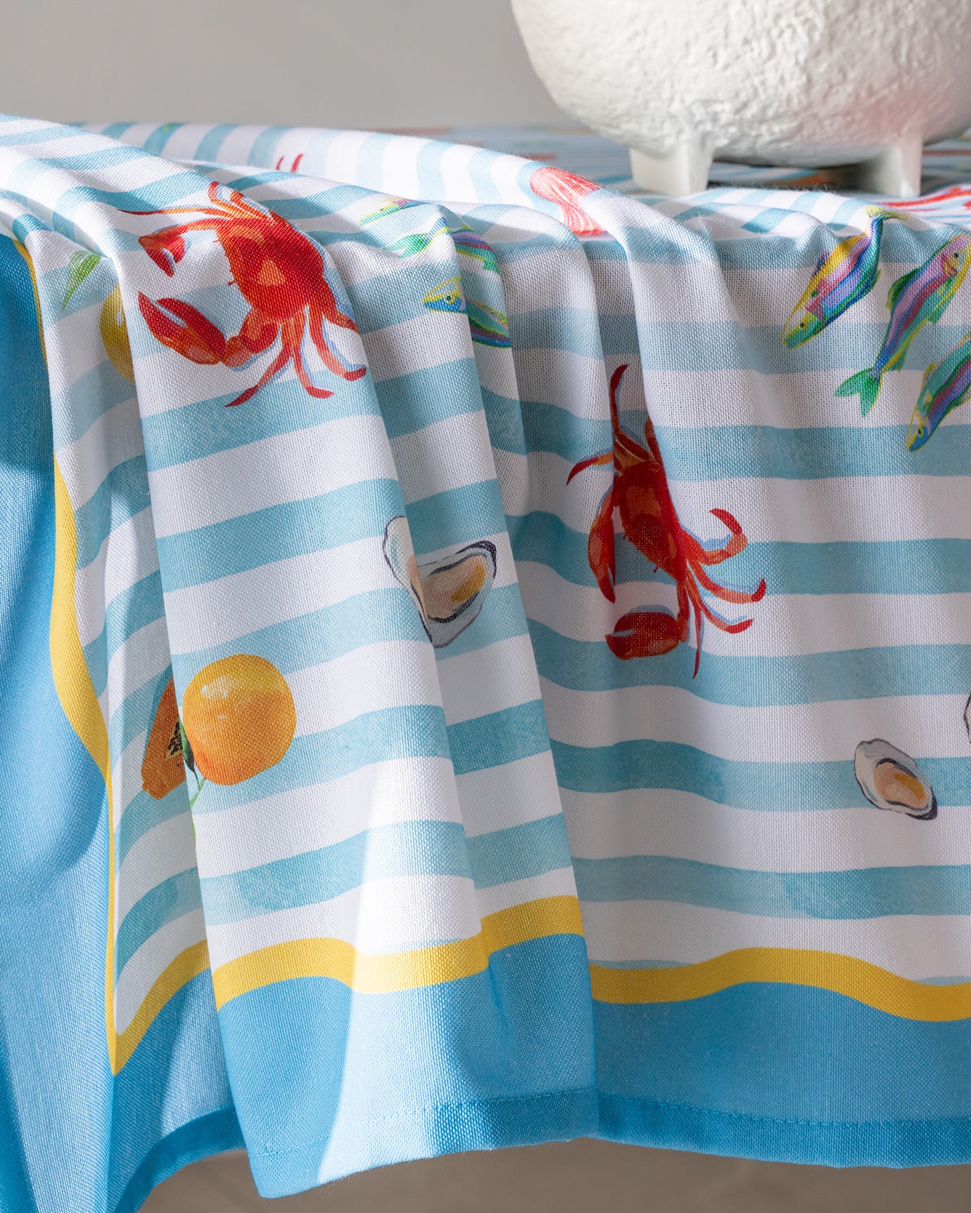 Polycotton Blend Tablecloth - Vibrant & Durable Design