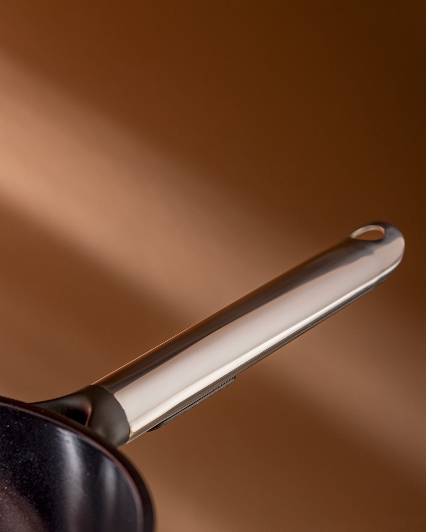 24 cm Brown Frying Pan Skillet - Freya Everyday Cookware