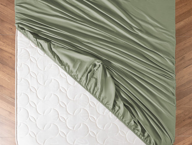 Twin Size 100% Cotton Sateen Fitted Sheet - Soft & Smooth Bedding