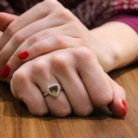 Premium 925 Sterling Silver Heart Zultanite Entourage Ring