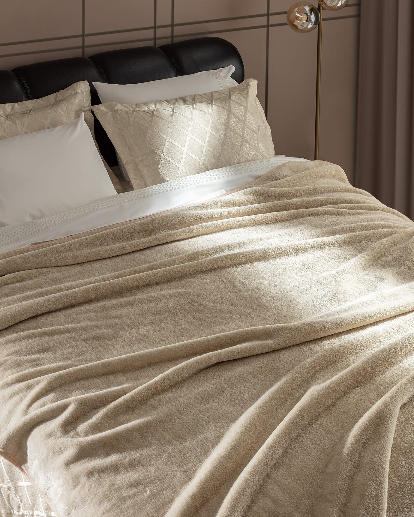 Mougins 8-Piece Home Essentials Collection