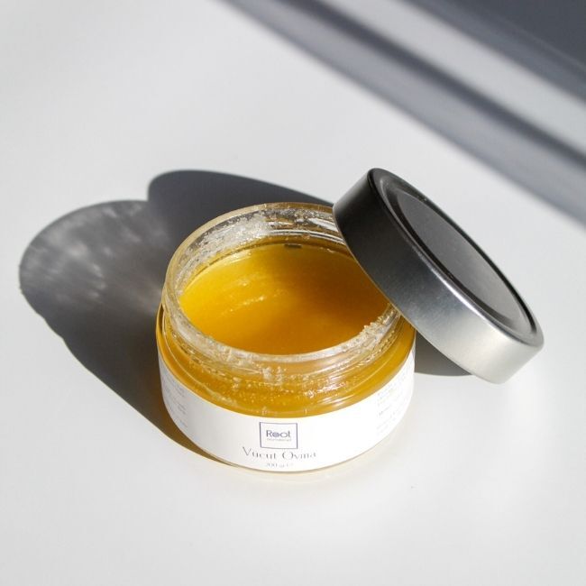 Výživná sada péče o tělo - exfoliační peeling a hydratační tuhý olej