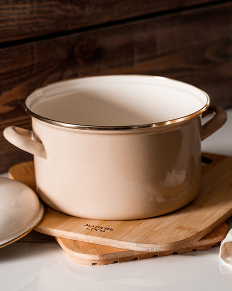 Versatile 22 cm Bonneville Cooking Pot