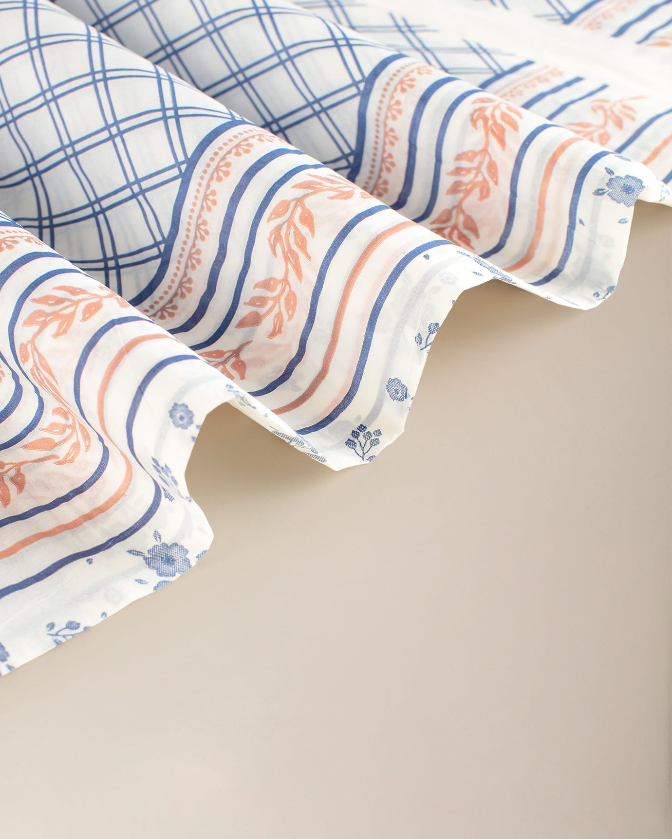 Disposable Tablecloth - Easy Clean Party & Event Table Cover