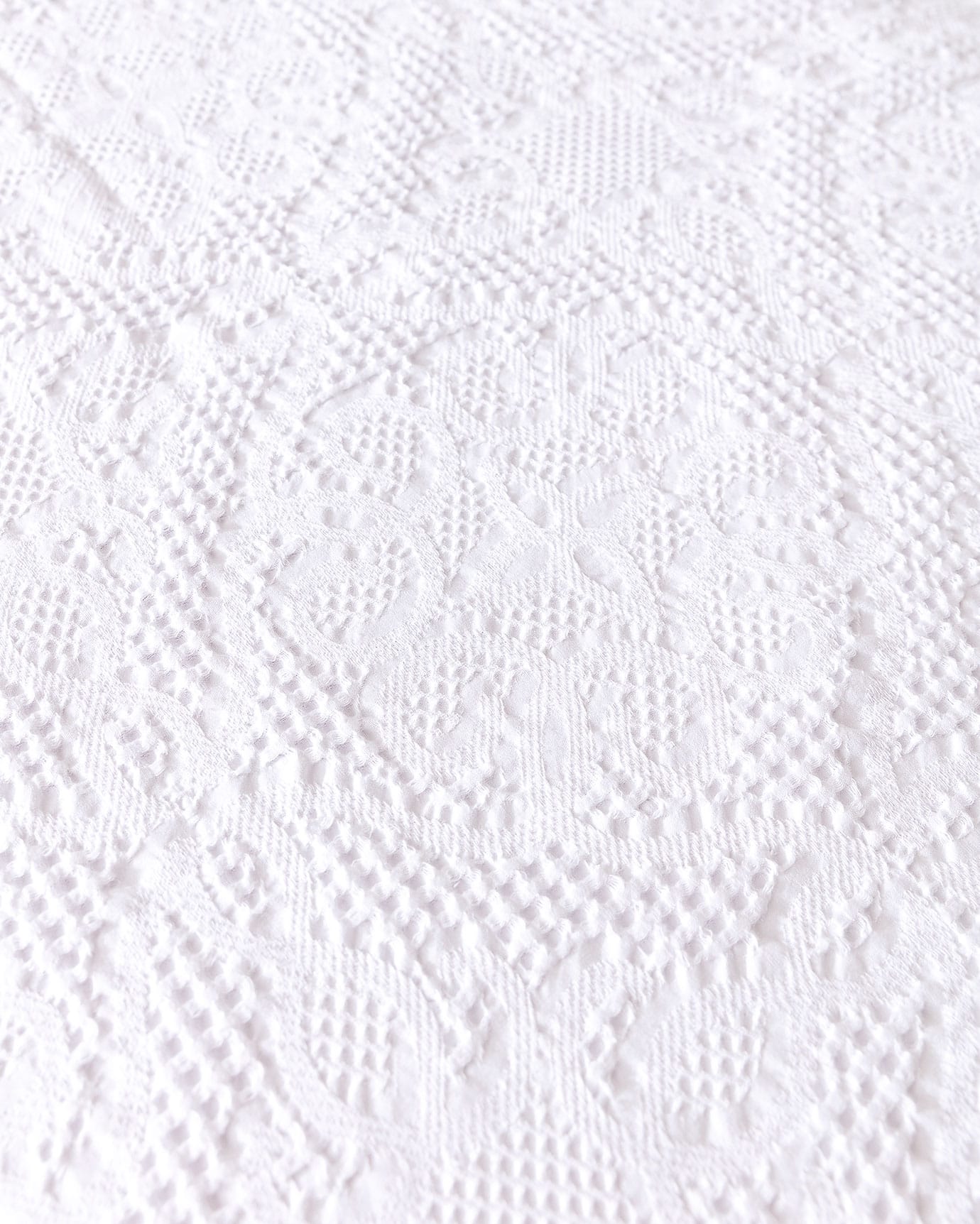 Carla Quilted Single Bedspread - Lightweight & Soft Bed Cover
