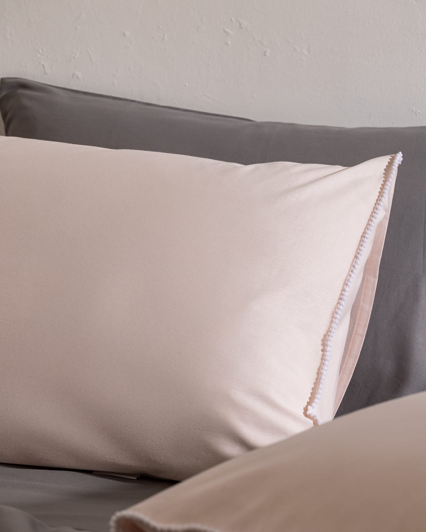 100% Cotton Pillowcase Set of 2 - Blush Pink & White