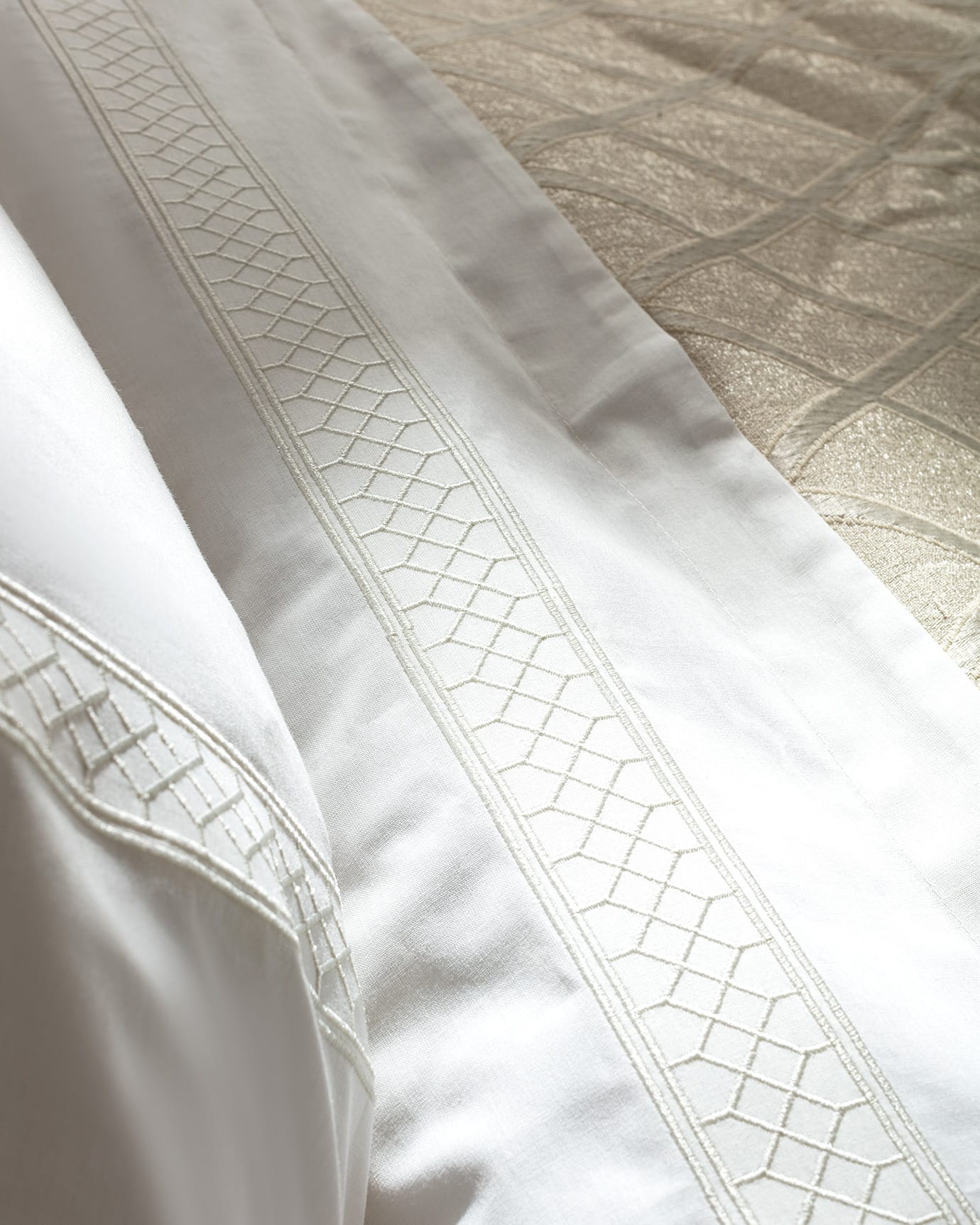 Mougins 8-Piece Home Essentials Collection