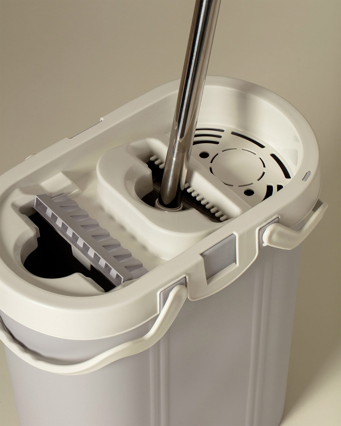 Plastic & Metal 3-Compartment Mop Set - Integrated Cleaning System