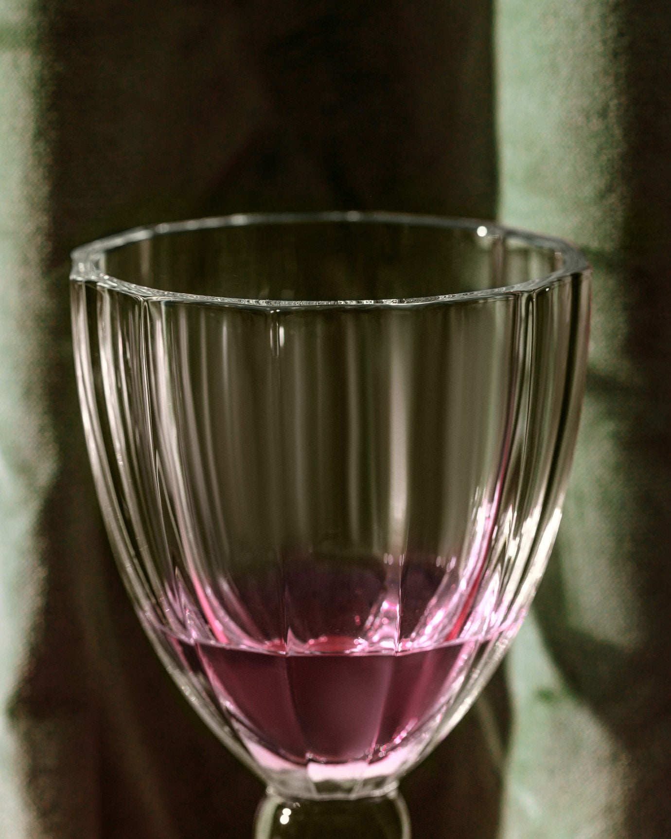 Clear Glass Tall Goblet Set of 4 - Elegant Modern Drinkware