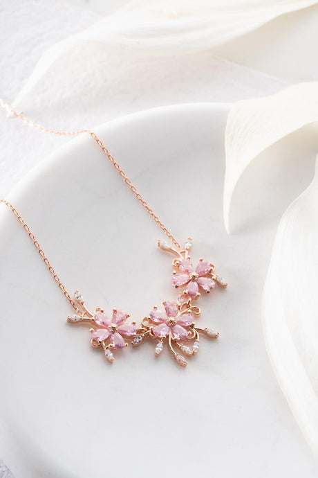 Nereze | Sparkling Model Pink Stone 3-Piece Flower Necklace