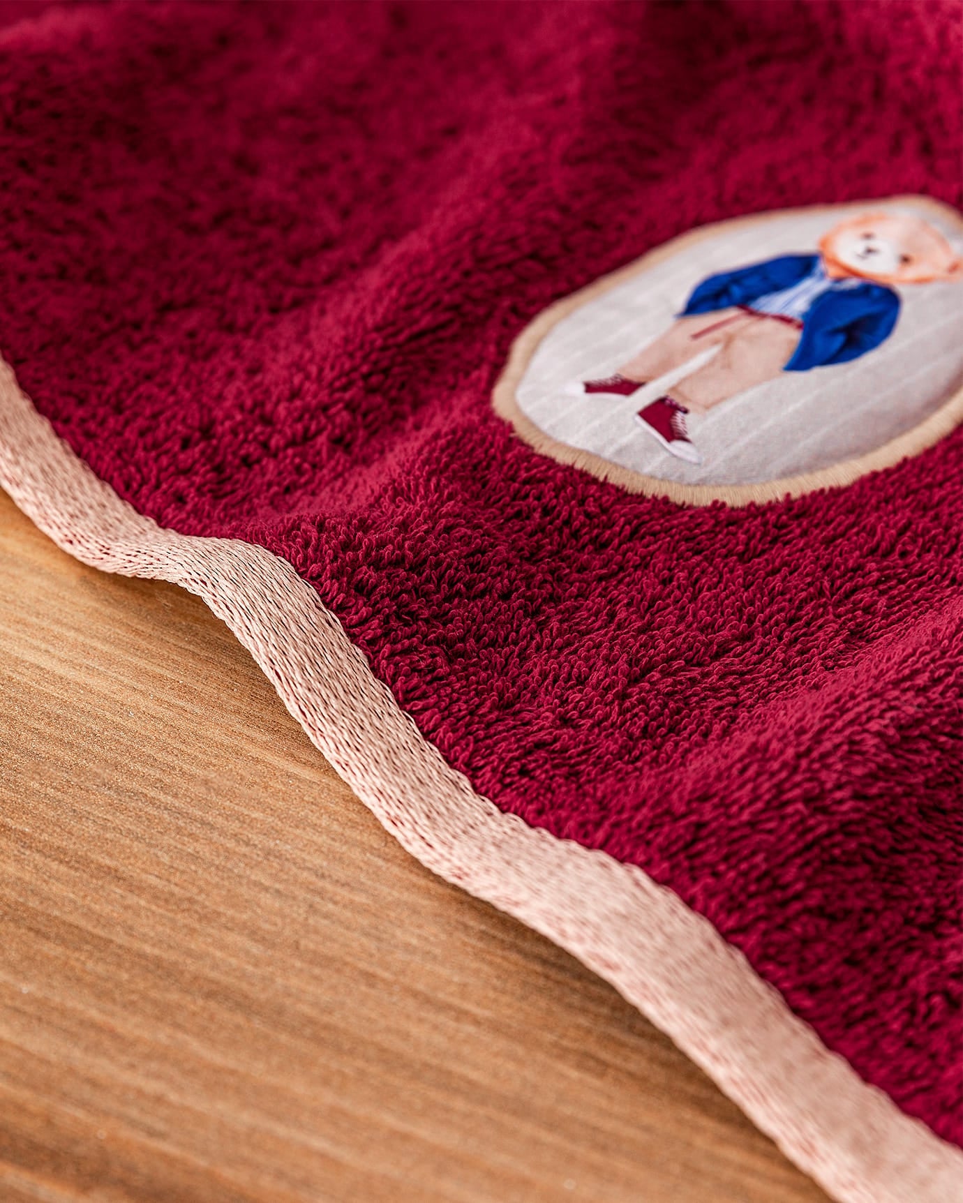 Ultra-Soft 100% Cotton Face Towel - Adorable Billie Bear Design