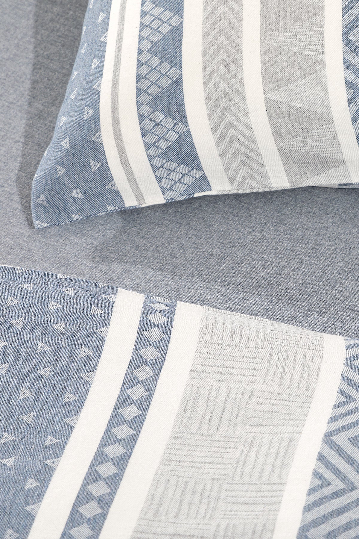 Soft Blend Single Duvet Cover Set - Jacquard Pattern, Grey/Navy