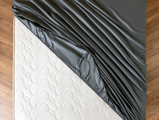 100% Cotton Sateen Fitted Sheet for Double Bed - Soft & Smooth Bedding