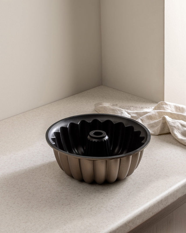 Gold Non-Stick Sectioned Cake Pan Bake Mold