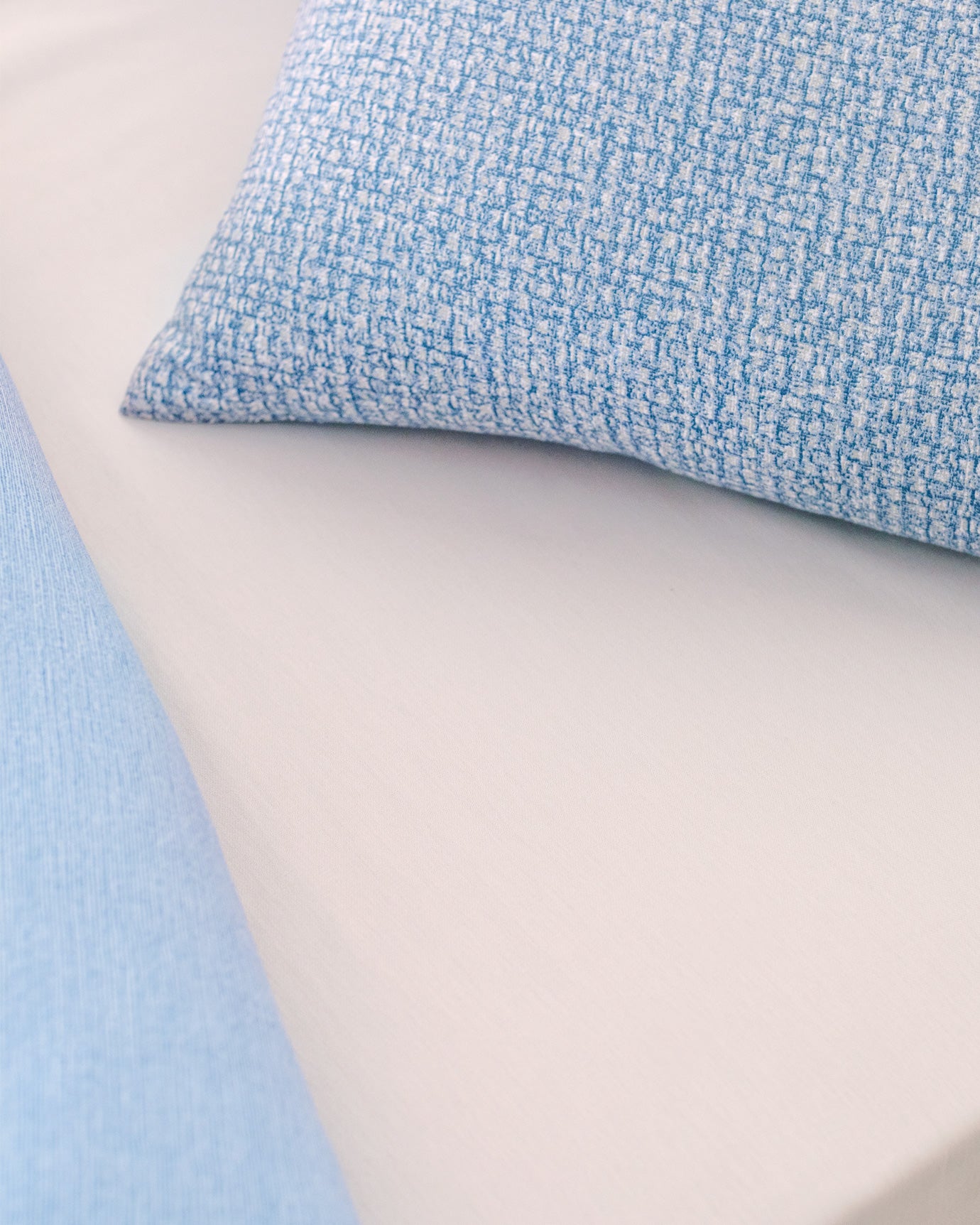 100% Cotton Double Duvet Cover Set - Crepe Printed Design