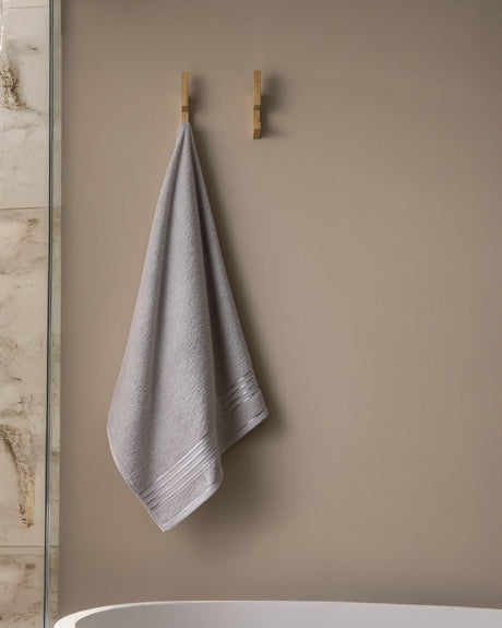 Luxurious 100% Cotton Plush Bath Towel - Soft & Absorbent - Light Grey