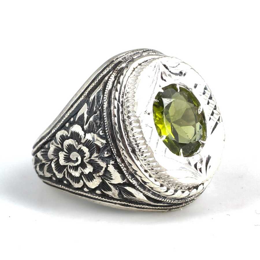 925 Sterling Silver Peridot Men's Ring - Floral Engraved