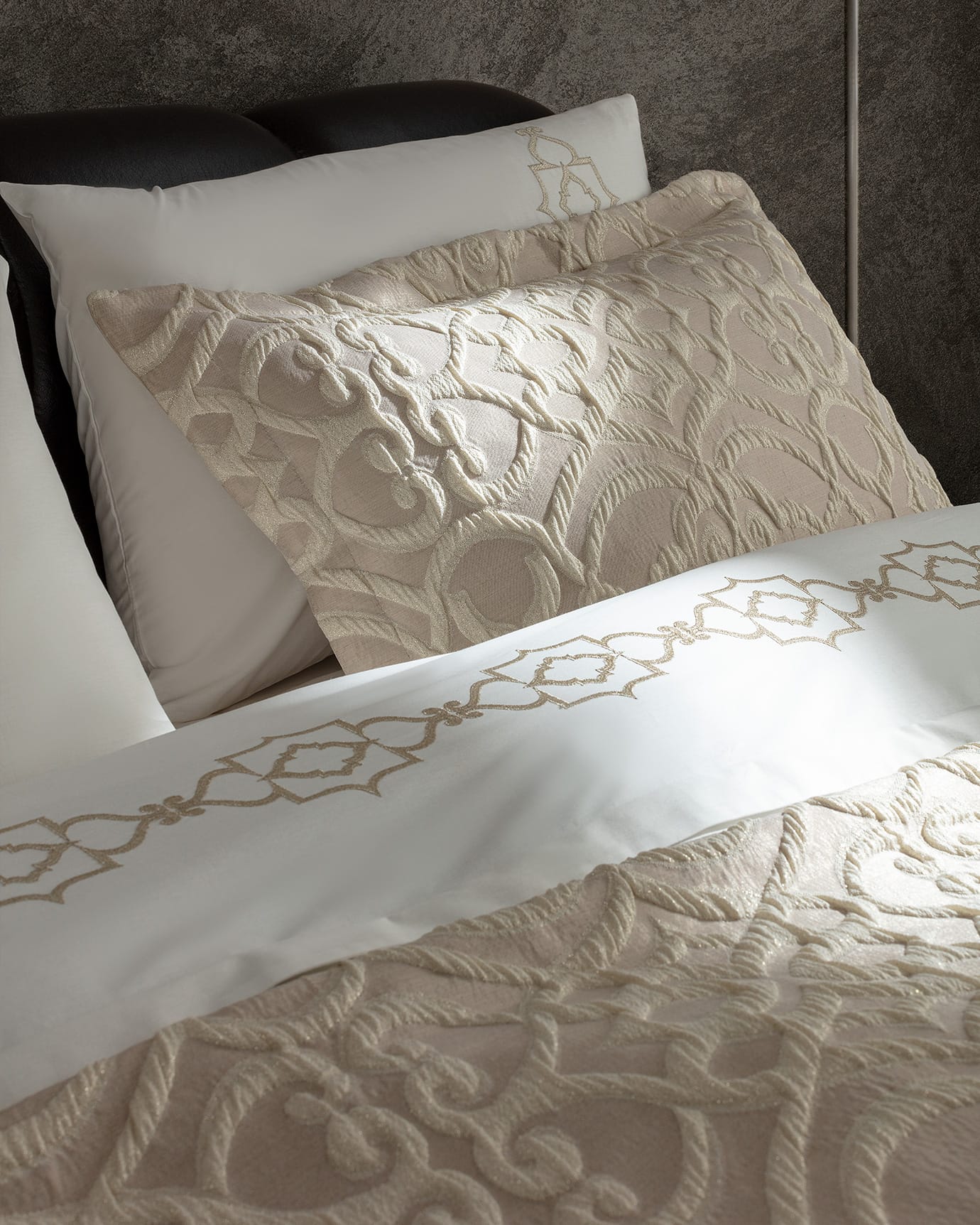 Cotton & Polyester 8-Piece Bridal Bedding Set - Elegant Provins Design