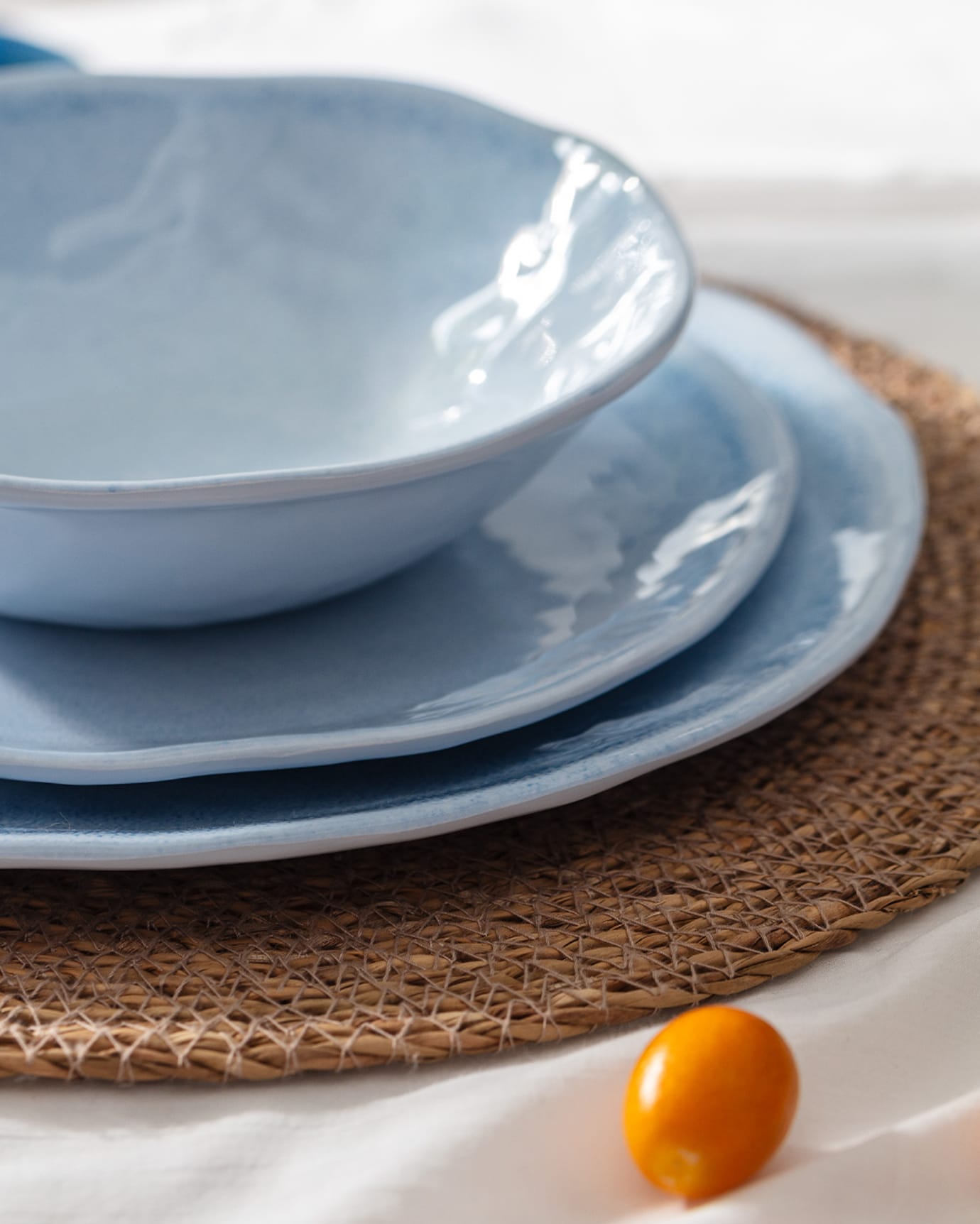 Melamine Dinnerware Set for 6 - Durable & Stylish for Modern Tables