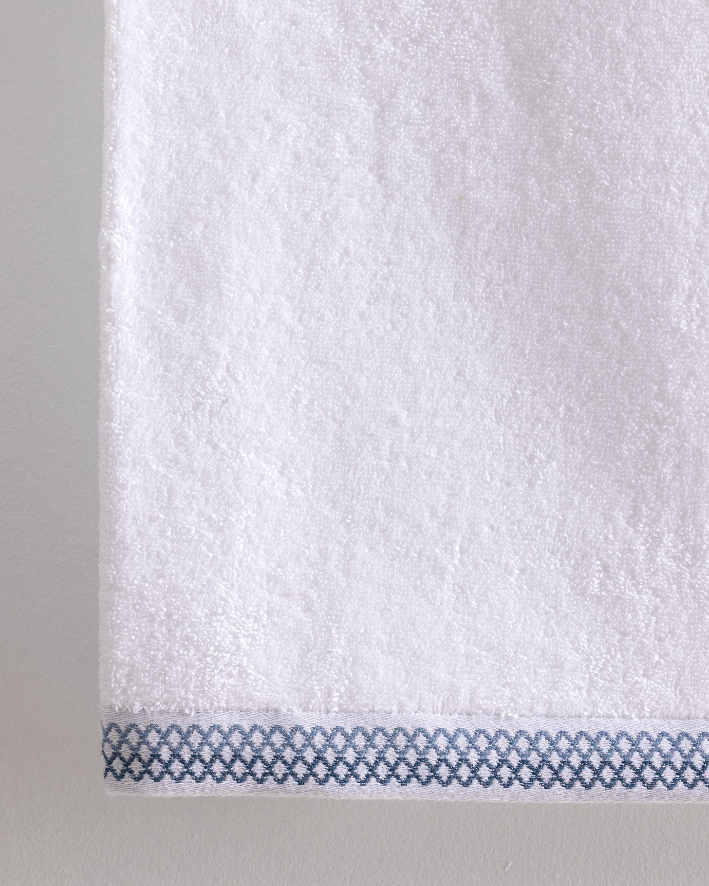 Soft Cotton Bath Towel - Absorbent White & Blue Design