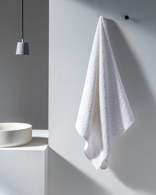 Colette Soft 100 Percent Cotton Absorbent Bath Towel